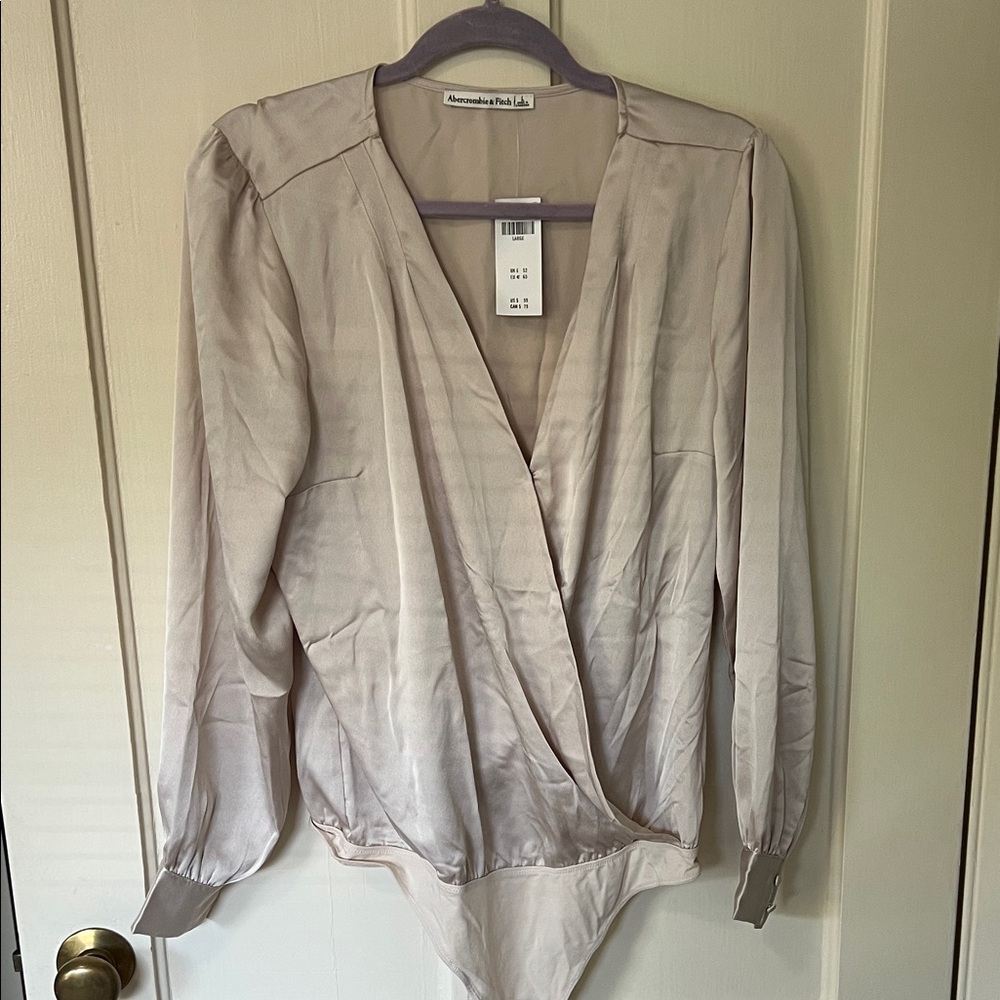 Abercrombie & Fitch Beige V-Neck Blouse
